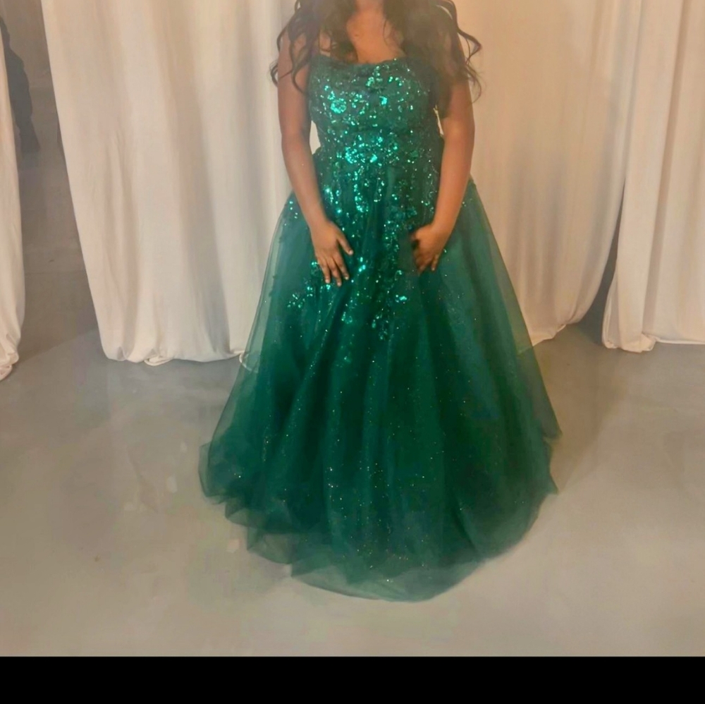 Elegant Green Sequin Gown